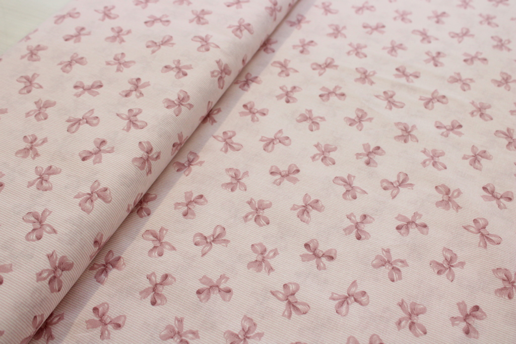 TESSUTO H150 MILLERIGHE DI COTONE  CON FIOCCHETTI