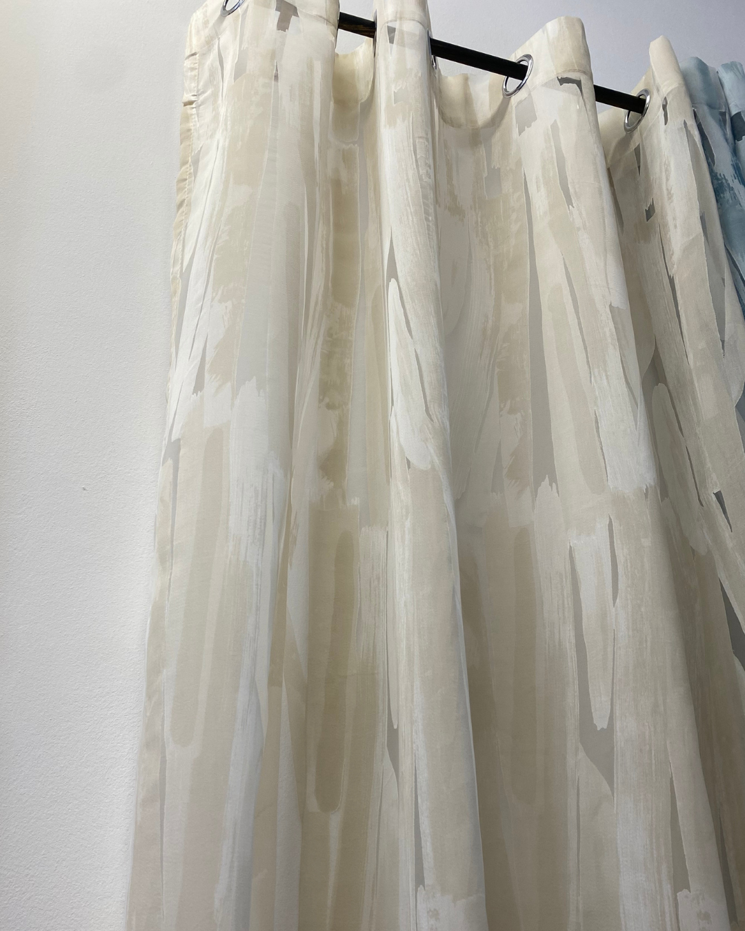 TENDA CON ANELLI 140X290 FANTASIA ASTRATTA