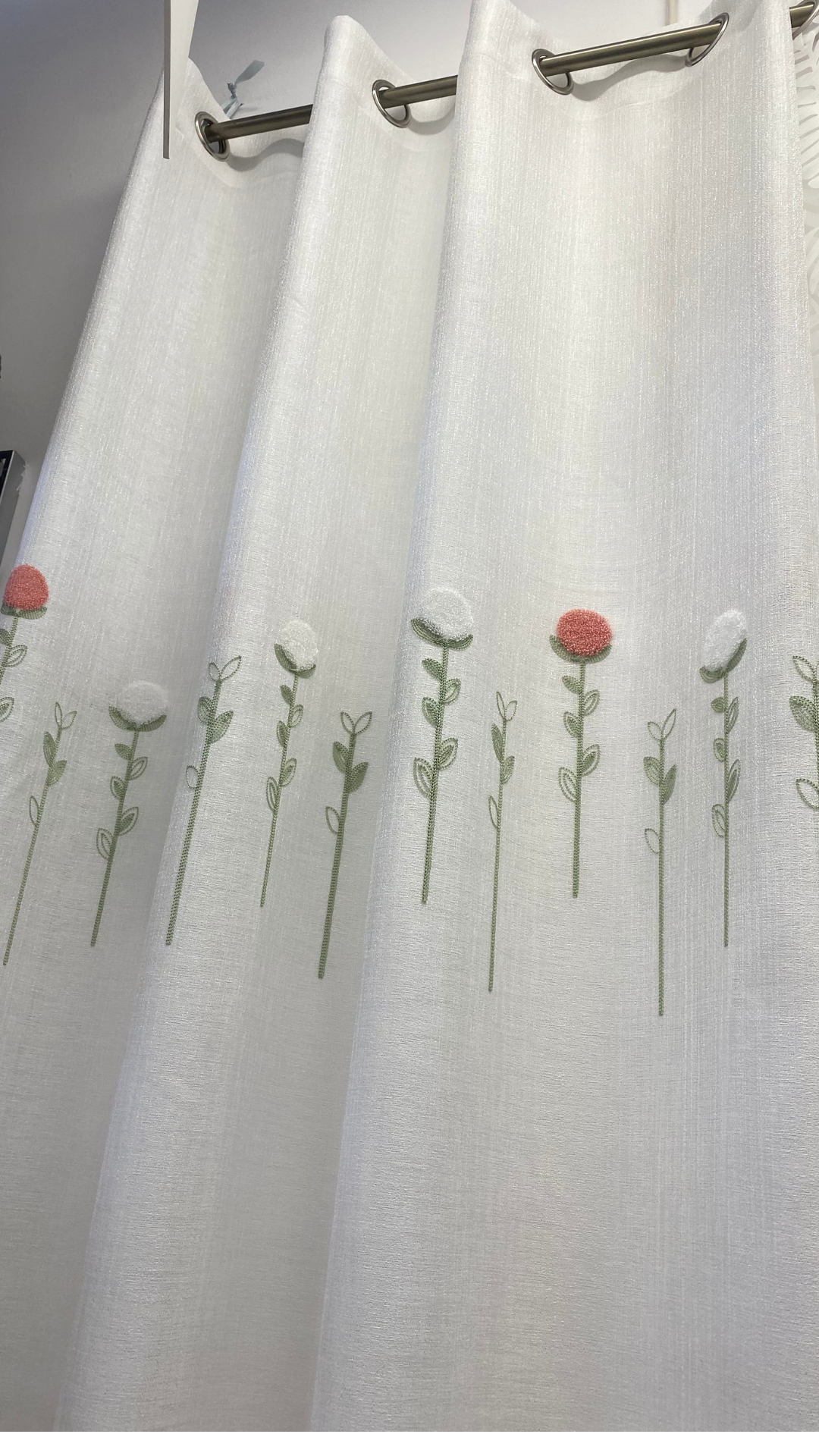 PANNELLO TENDA 140X280 CON ANELLI CON FIORELLINI RICAMATI